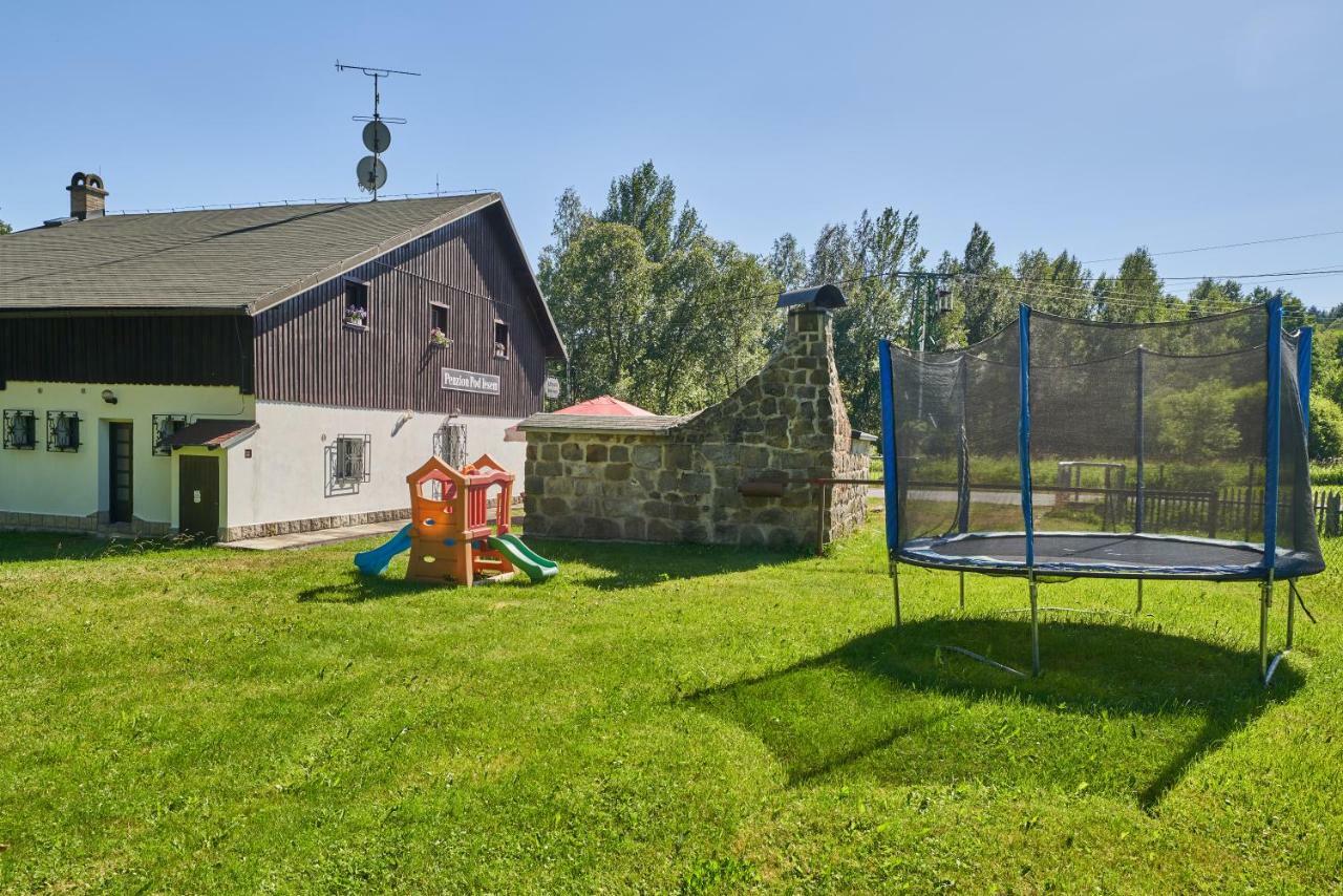 Penzion Pod Lesem Hotel Hodkovice Buitenkant foto